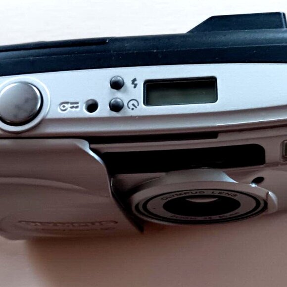 Olympus Infinity Zoom 80 35mm Point & Shoot Film Camera TESTED - Picture 8 of 11